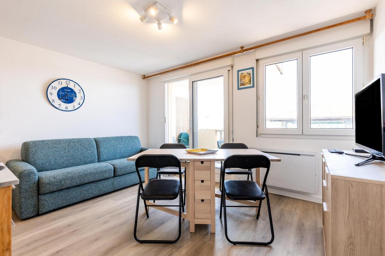 2 Pieces Face Ocean, Apartment *